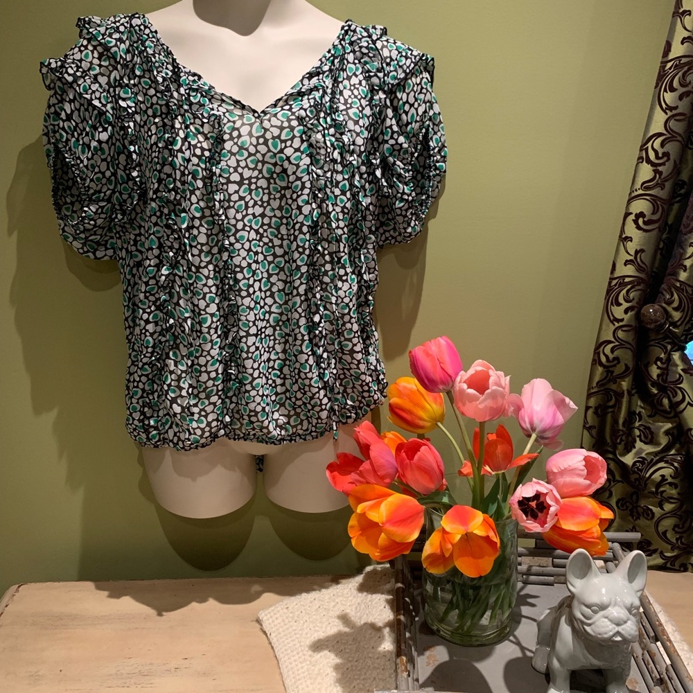 Cute green and white print blouse